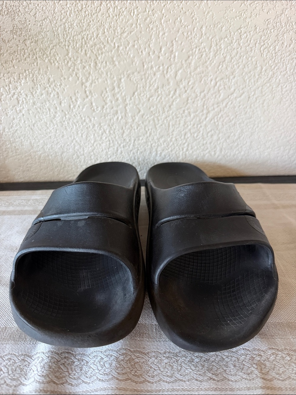 OOFOS Blacck OOriginal OOFOS Slide Sandals